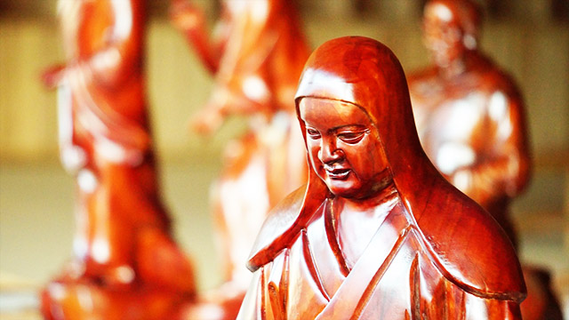 Five hundred Arhats statues gilding is going on in Boshan Zhengjue Monastery! 