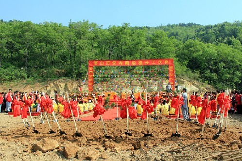 2012年5月1日，藏经楼开工