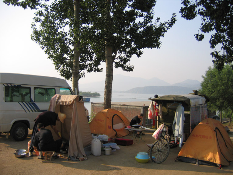 宿营在横山湖水库边
